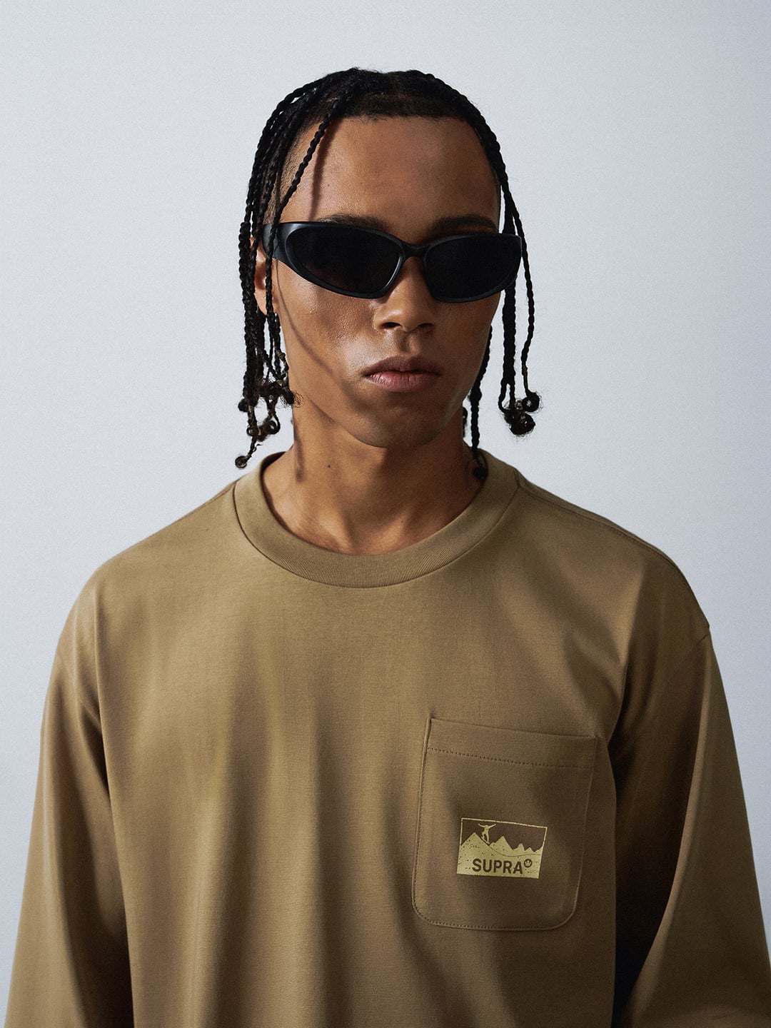 Basic one-pocket long-sleeved T-shirt