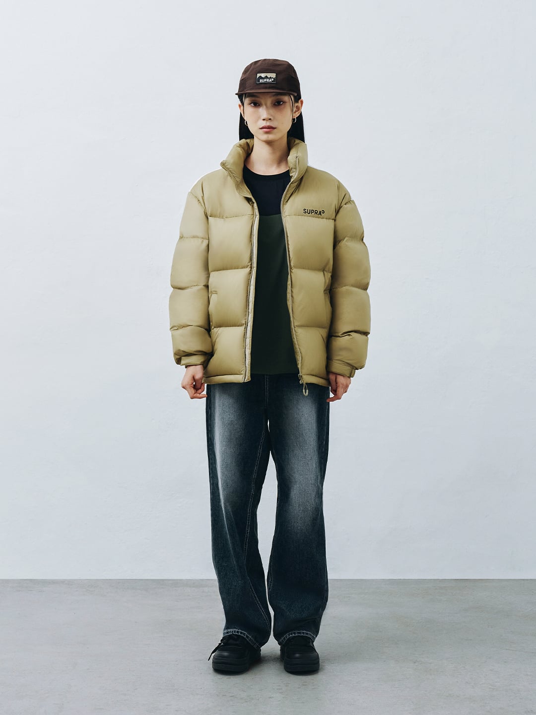 Back Graphic Short Down Jacket