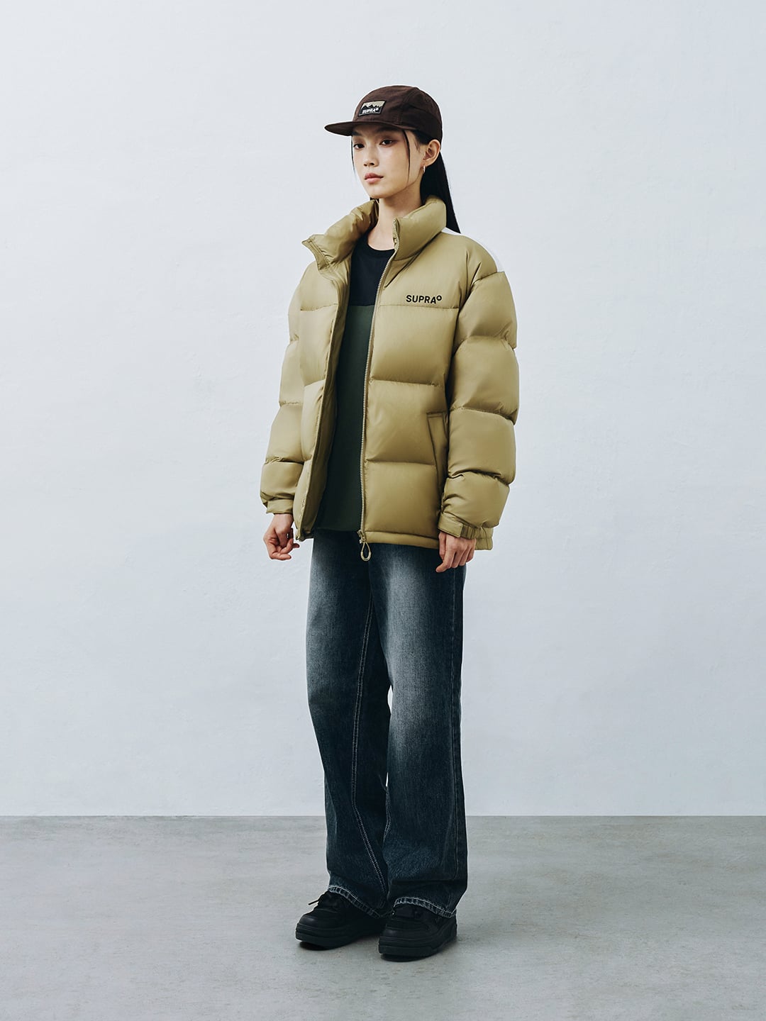 Back Graphic Short Down Jacket