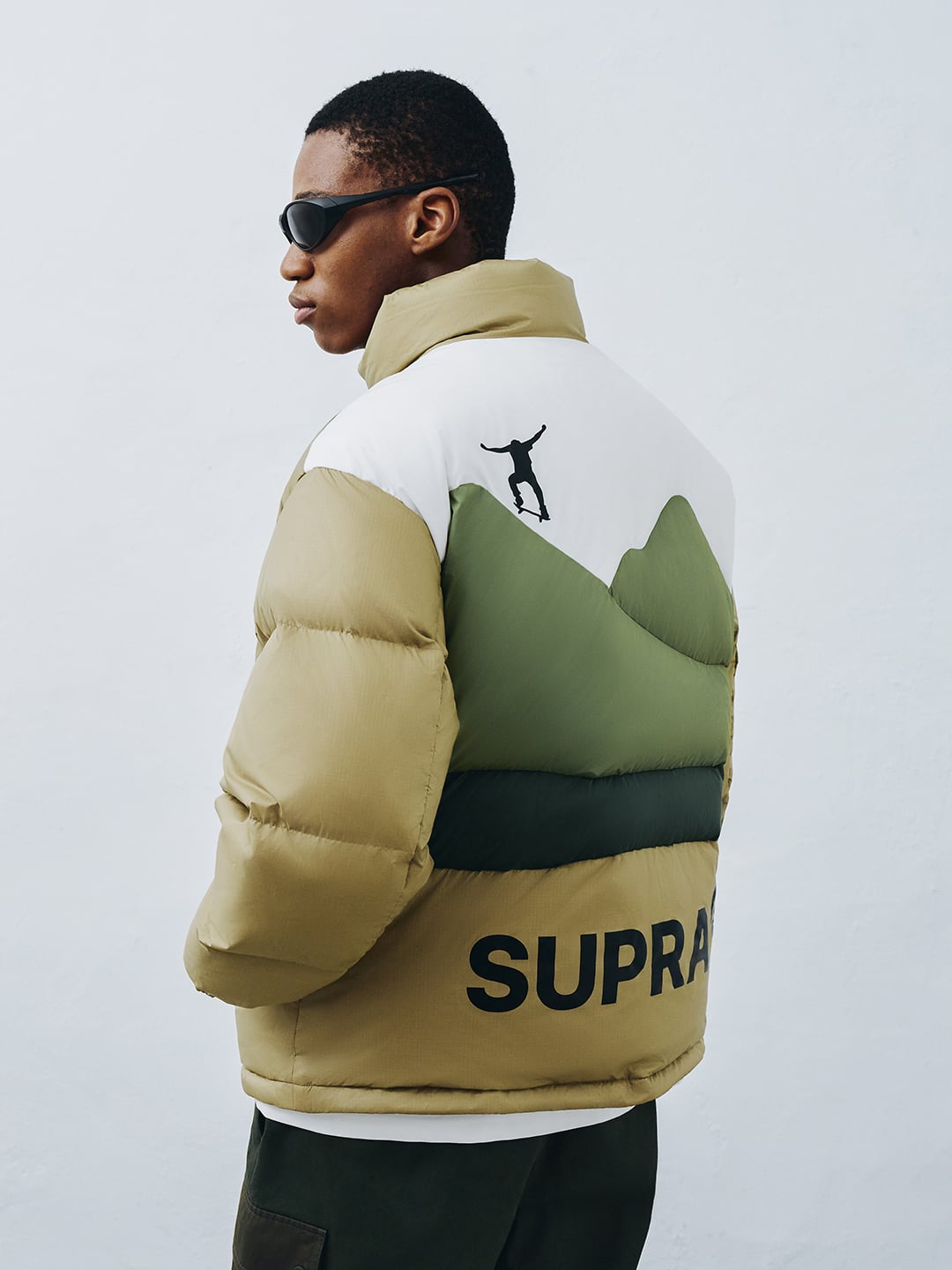 Back Graphic Short Down Jacket