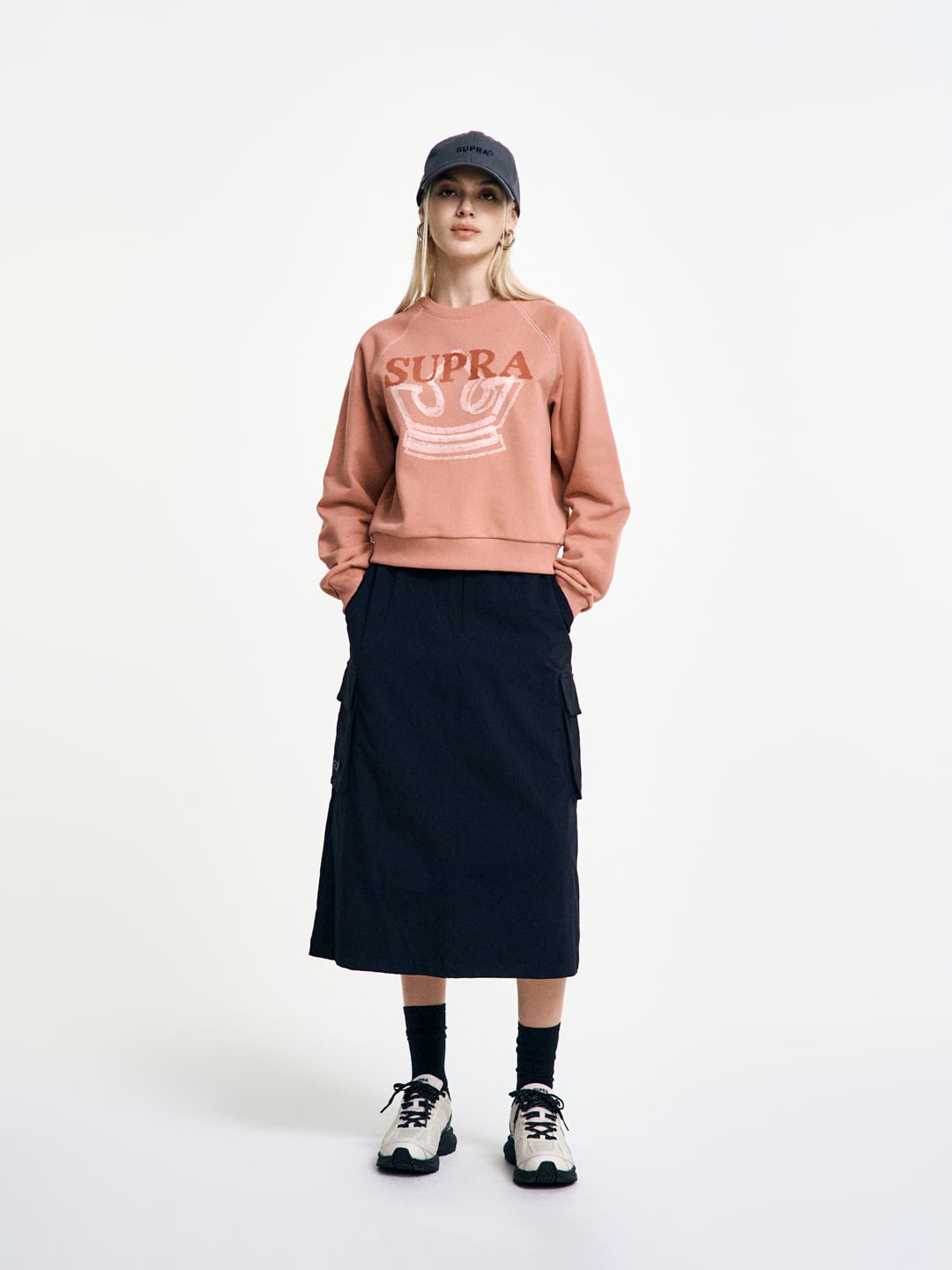 Women`s Crown Graphic Cropped Sweatshirt