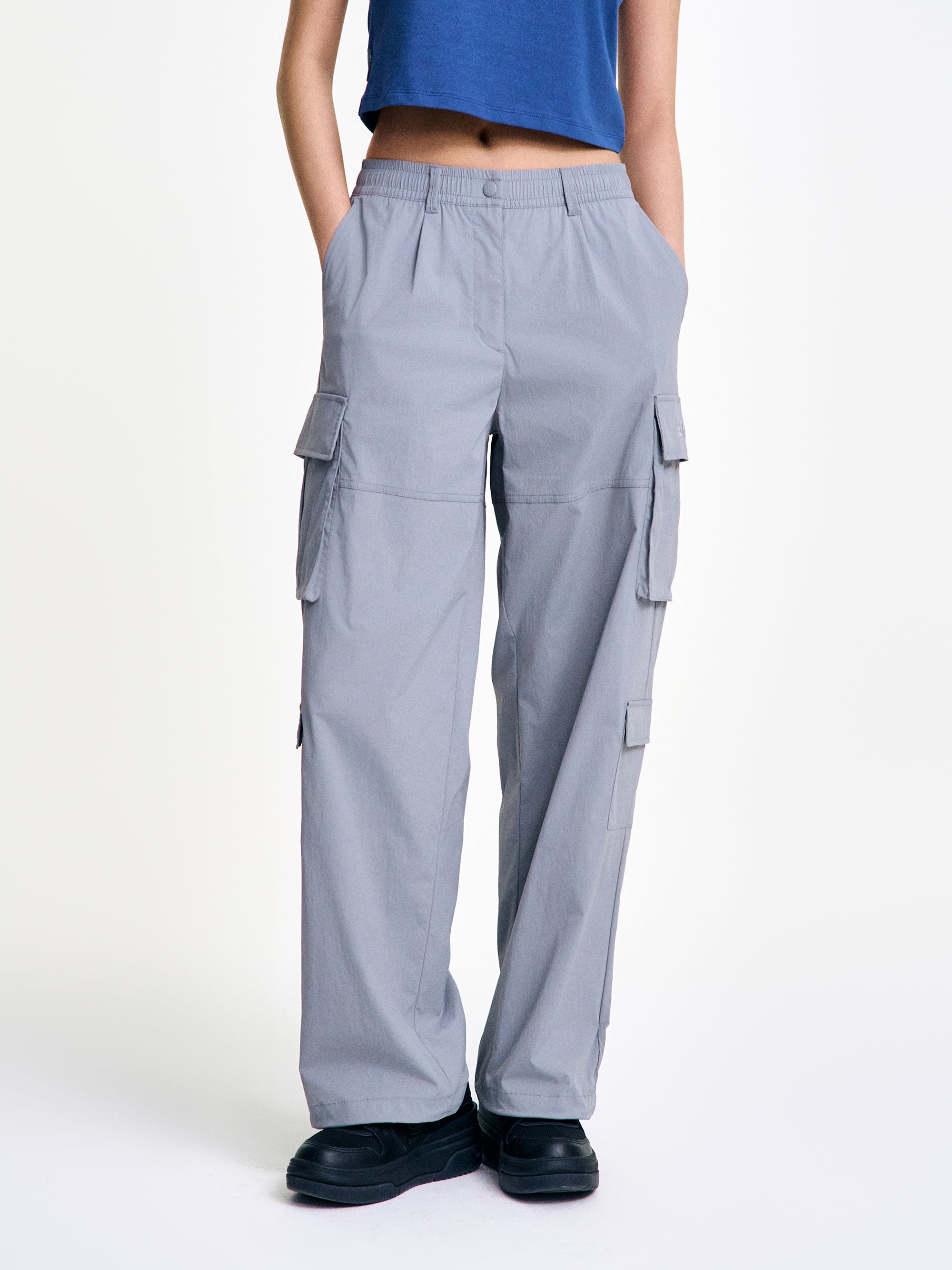 Women`s 8 Pocket Wide Cago Pants