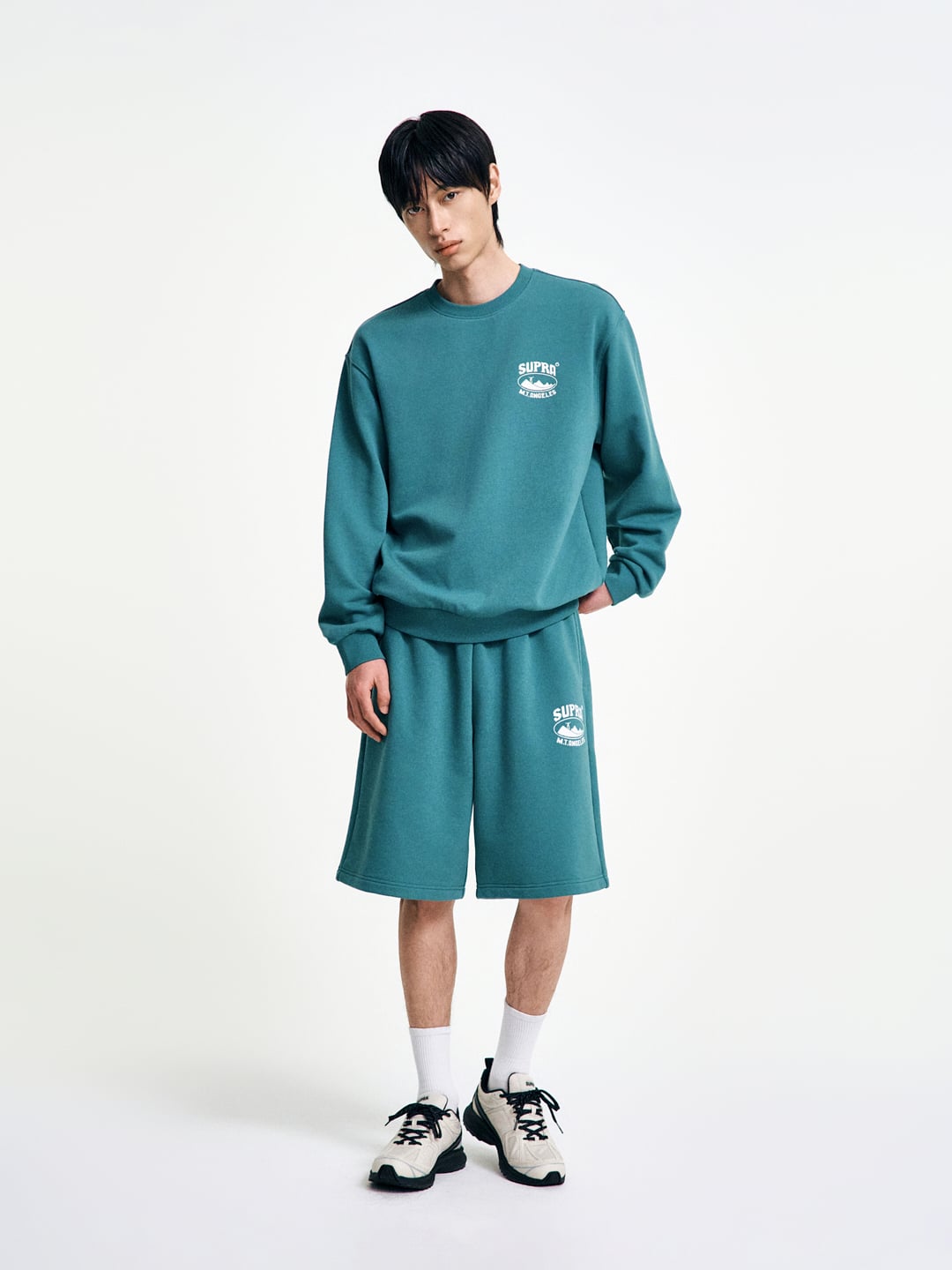 Round Mountain Sweatshirt Set