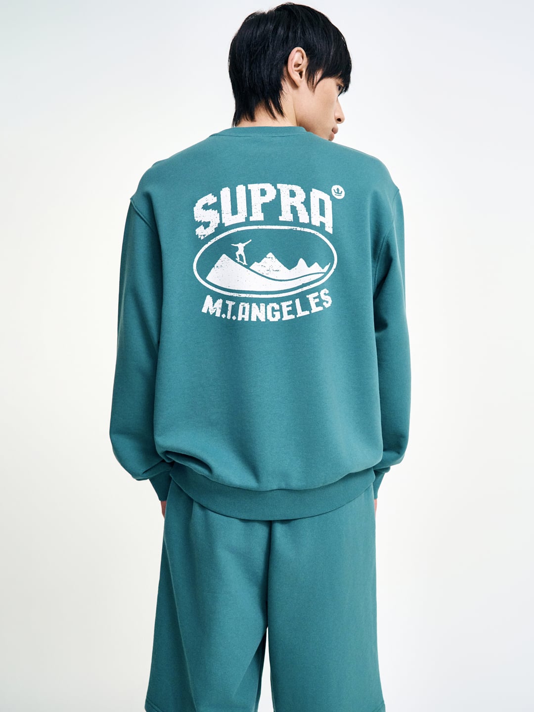 Round Mountain Sweatshirt Set