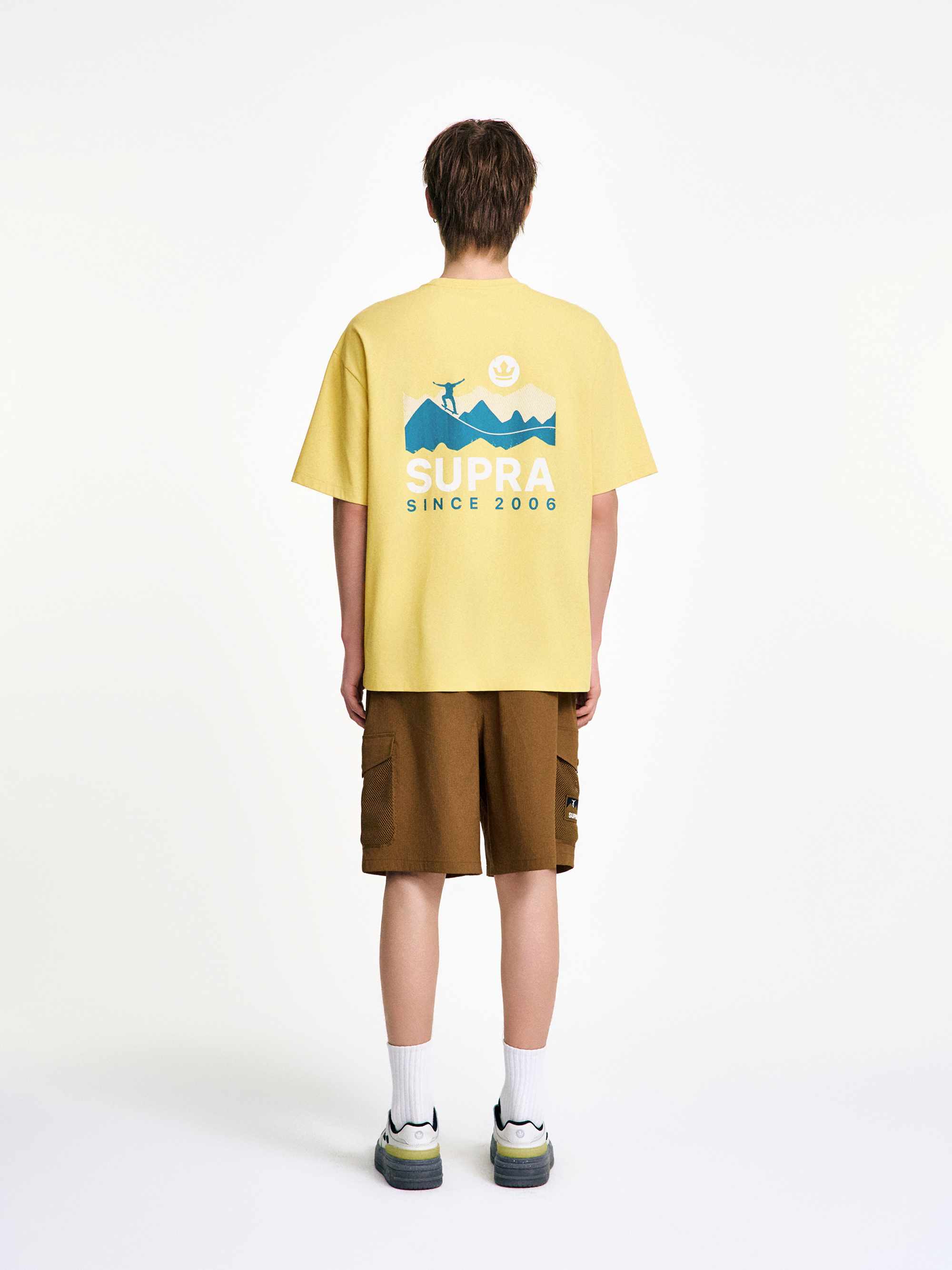 Mountain Back Graphic T-shirt