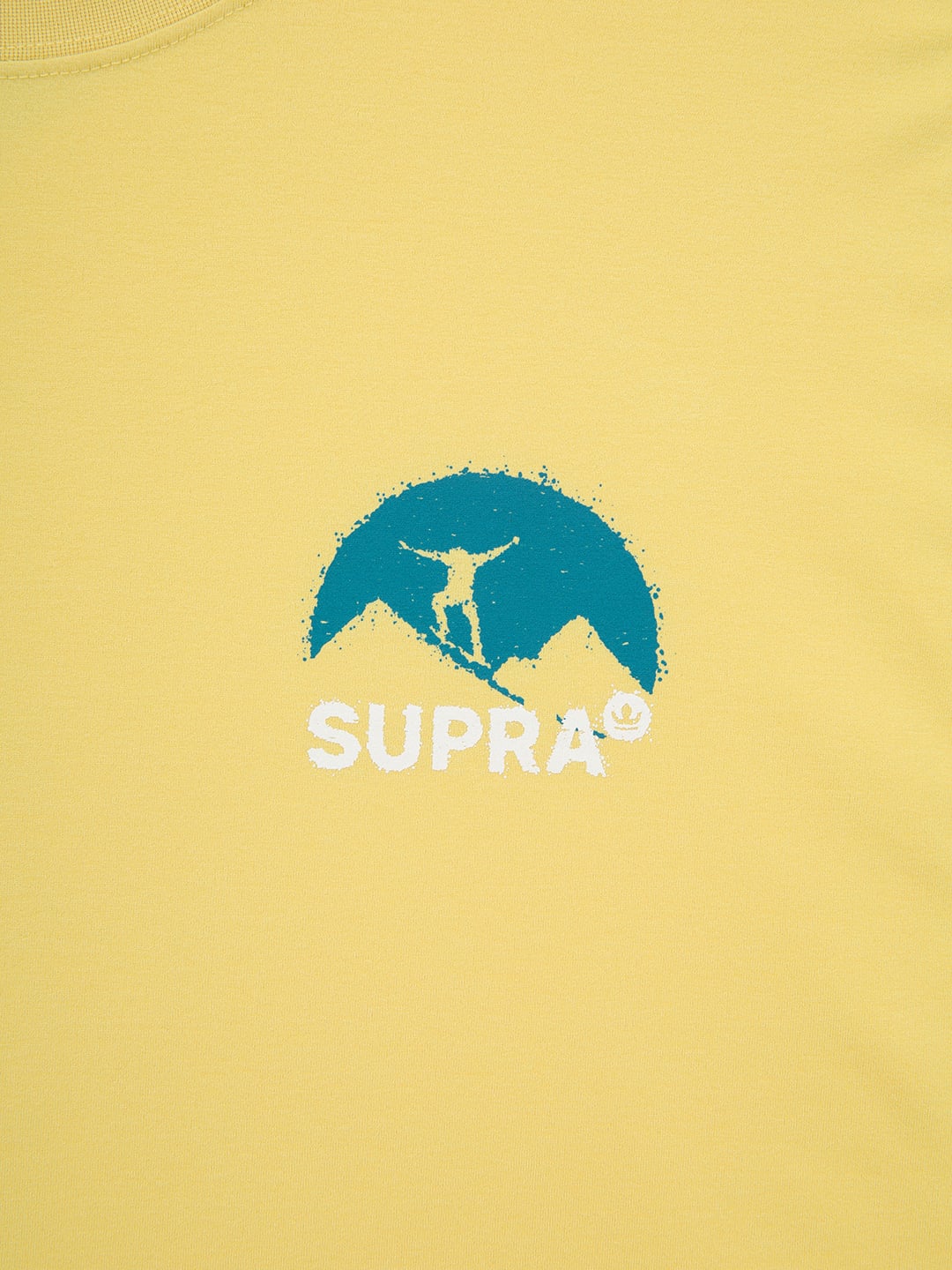 Mountain Back Graphic T-shirt