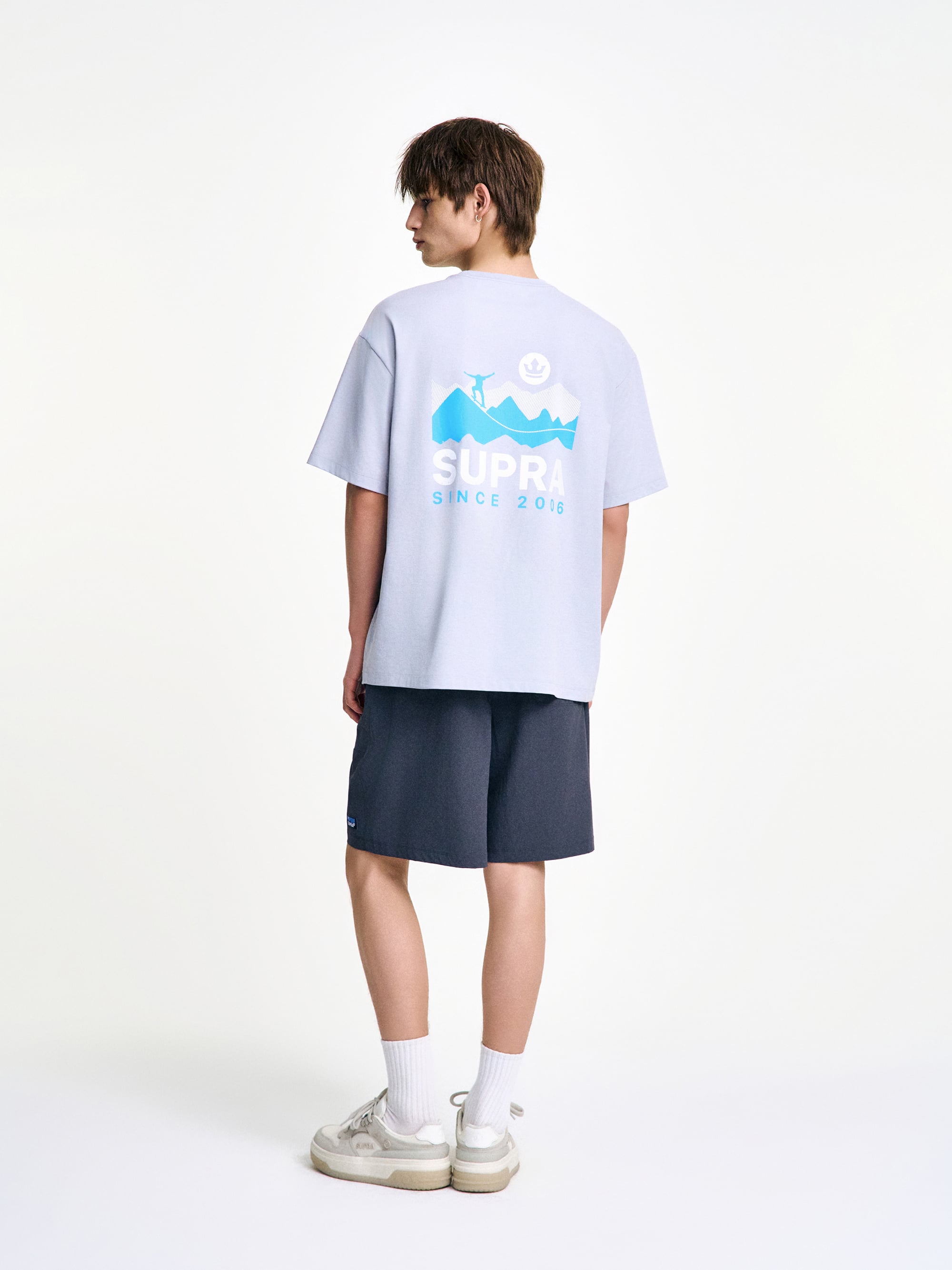 Mountain Back Graphic T-shirt